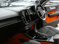 USED 2020 70 VOLVO XC40 2.0 B4 R-DESIGN AWD MHEV 5d 195 BHP STUNNING EXAMPLE SAT NAV PART LEATHER ELECTRIC MEMORY SEATS REAR VIEW CAMERA PARKING SENSORS 1 OWNER SERVICE HISTORY