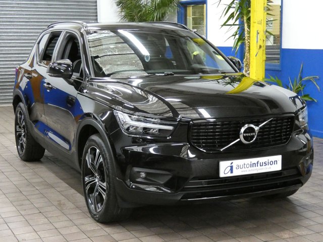 2020 70 Volvo Xc40 2.0 B4 R-DESIGN AWD MHEV 5d 195 BHP