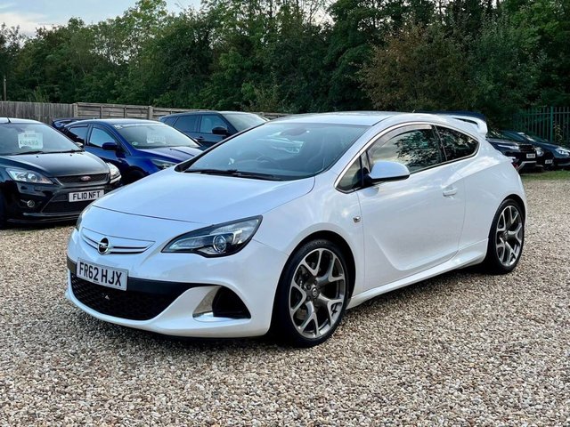 2013 62 Vauxhall Astra Gtc 2.0 VXR 3d 276 BHP
