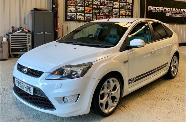 2008 58 Ford Focus 2.5 ST-2 5d 223 BHP