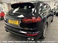USED 2017 A PORSCHE CAYENNE PORSCHE CAYENNE S 4.2 V8 DIESEL TIPTRONIC S 5d 385 PS ***BIG SPEC*** UK DELIVERY FLAT FEE &pound;175 (SUBJECT TO DEAL) *OVER 100 IMAGES ON OUR WEBSITE*BESPOKE FINANCE ARRANGED*PART EXCHANGE WELCOME*ALL VEHICLES HPI CLEAR