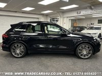 USED 2017 A PORSCHE CAYENNE PORSCHE CAYENNE S 4.2 V8 DIESEL TIPTRONIC S 5d 385 PS ***BIG SPEC*** UK DELIVERY FLAT FEE &pound;175 (SUBJECT TO DEAL) *OVER 100 IMAGES ON OUR WEBSITE*BESPOKE FINANCE ARRANGED*PART EXCHANGE WELCOME*ALL VEHICLES HPI CLEAR