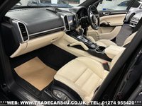 USED 2017 A PORSCHE CAYENNE PORSCHE CAYENNE S 4.2 V8 DIESEL TIPTRONIC S 5d 385 PS ***BIG SPEC*** UK DELIVERY FLAT FEE &pound;175 (SUBJECT TO DEAL) *OVER 100 IMAGES ON OUR WEBSITE*BESPOKE FINANCE ARRANGED*PART EXCHANGE WELCOME*ALL VEHICLES HPI CLEAR