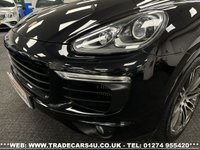 USED 2017 A PORSCHE CAYENNE PORSCHE CAYENNE S 4.2 V8 DIESEL TIPTRONIC S 5d 385 PS ***BIG SPEC*** UK DELIVERY FLAT FEE &pound;175 (SUBJECT TO DEAL) *OVER 100 IMAGES ON OUR WEBSITE*BESPOKE FINANCE ARRANGED*PART EXCHANGE WELCOME*ALL VEHICLES HPI CLEAR