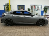 USED 2020 20 HONDA CIVIC 1.5 VTEC SPORT 5d 180 BHP STUNNING EXAMPLE SAT NAV APPLE ANDROID CARPLAY CRUISE CONTROL REAR CAMERA PARKING SENSORS 1 OWNER EXCELLENT SERVICE HISTORY 6 MONTHS GOLD WARRANTY