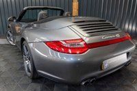 USED 2010 10 PORSCHE 911 3.8 CARRERA 4S PDK 2d 385 BHP FULL SERVICE HIST, 24 MONTH WARRANTY, NEW DISCS AND PADS, NEW TYRES IMMACULATE CAR.  TURBO ALLOYS, CHRONO, BOSE, MEMORY SEATS