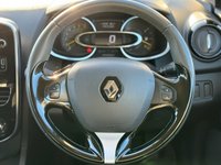 USED 2015 15 RENAULT CLIO 1.1 DYNAMIQUE NAV 16V 5d 73 BHP FULL SERVICE RECORD +  BLUETOOTH +  USB +  AUX +  CRUISE CONTROL +  SAT NAV +  CLIMATE CONTROL +  16 INCH ALLOY WHEELS +  REAR PARKING SENSORS +  FOG LIGHTS +  TRACTION CONTROL +