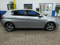 USED 2019 19 PEUGEOT 308 1.2 PURETECH S/S ALLURE 5d 129 BHP SAT NAV PANORAMIC ROOF CRUISE PARKING SENSORS 2 OWNERS SERVICE HISTORY LOW MILEAGE