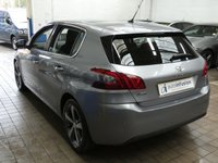 USED 2019 19 PEUGEOT 308 1.2 PURETECH S/S ALLURE 5d 129 BHP SAT NAV PANORAMIC ROOF CRUISE PARKING SENSORS 2 OWNERS SERVICE HISTORY LOW MILEAGE