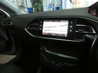 USED 2019 19 PEUGEOT 308 1.2 PURETECH S/S ALLURE 5d 129 BHP SAT NAV PANORAMIC ROOF CRUISE PARKING SENSORS 2 OWNERS SERVICE HISTORY LOW MILEAGE