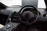 USED 2004 53 LAMBORGHINI MURCIELAGO 6.2 V12 COUPE 2d 572 BHP 