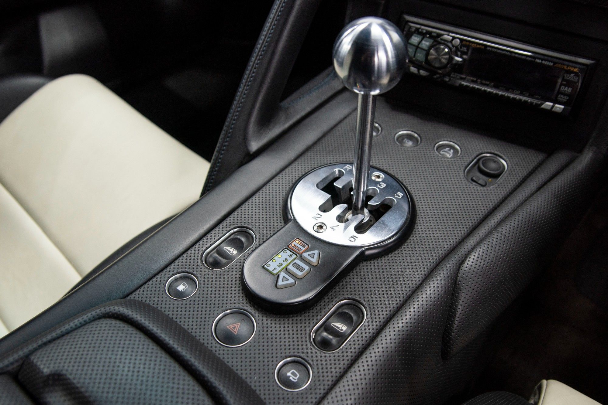 USED 2004 53 LAMBORGHINI MURCIELAGO 6.2 V12 COUPE 2d 572 BHP 
