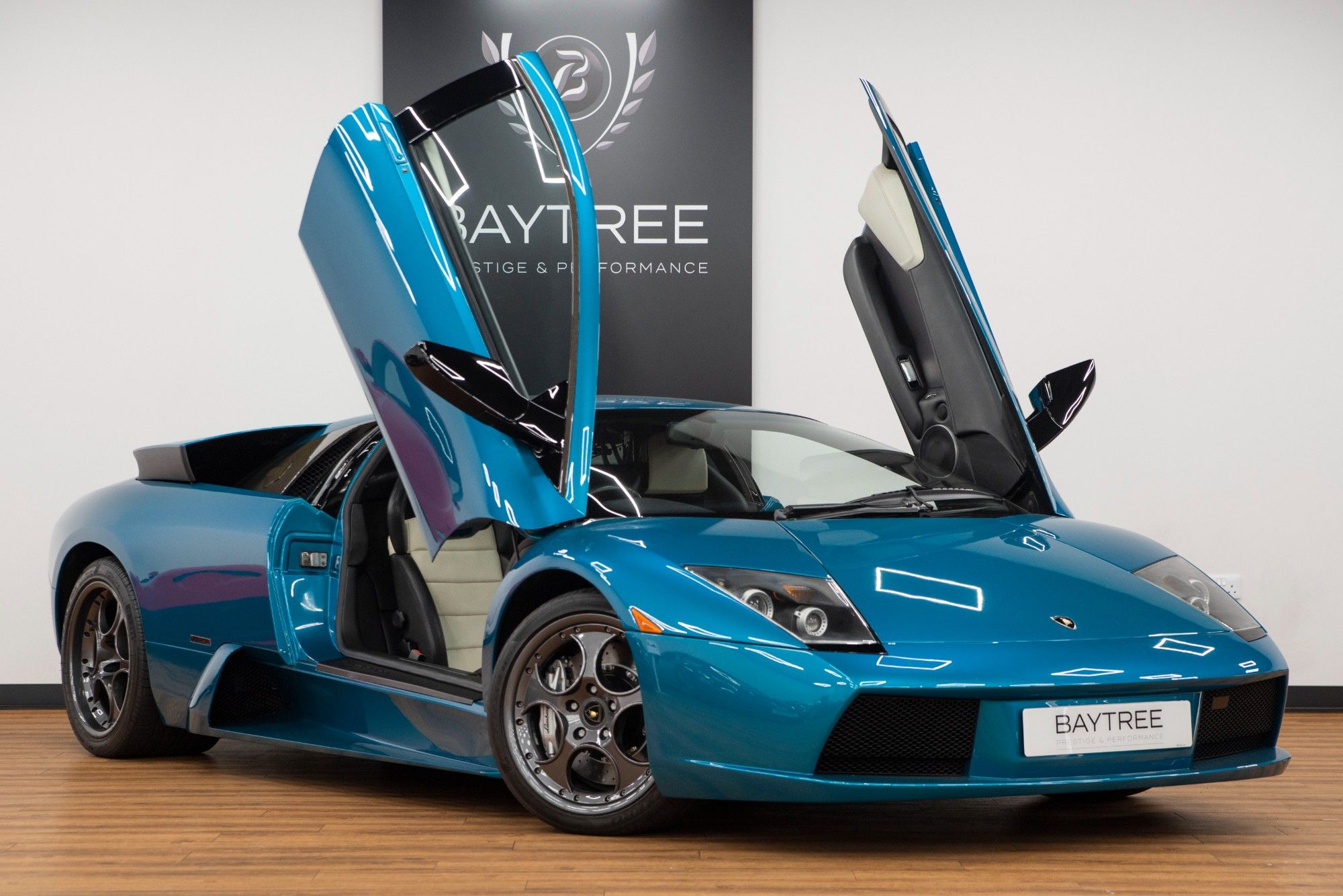 USED 2004 53 LAMBORGHINI MURCIELAGO 6.2 V12 COUPE 2d 572 BHP 