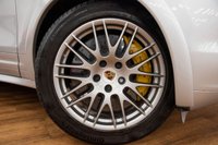 USED 2012 PORSCHE CAYENNE 4.8 V8 TURBO TIPTRONIC S 