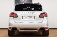 USED 2012 PORSCHE CAYENNE 4.8 V8 TURBO TIPTRONIC S 