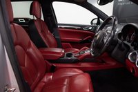 USED 2012 PORSCHE CAYENNE 4.8 V8 TURBO TIPTRONIC S 