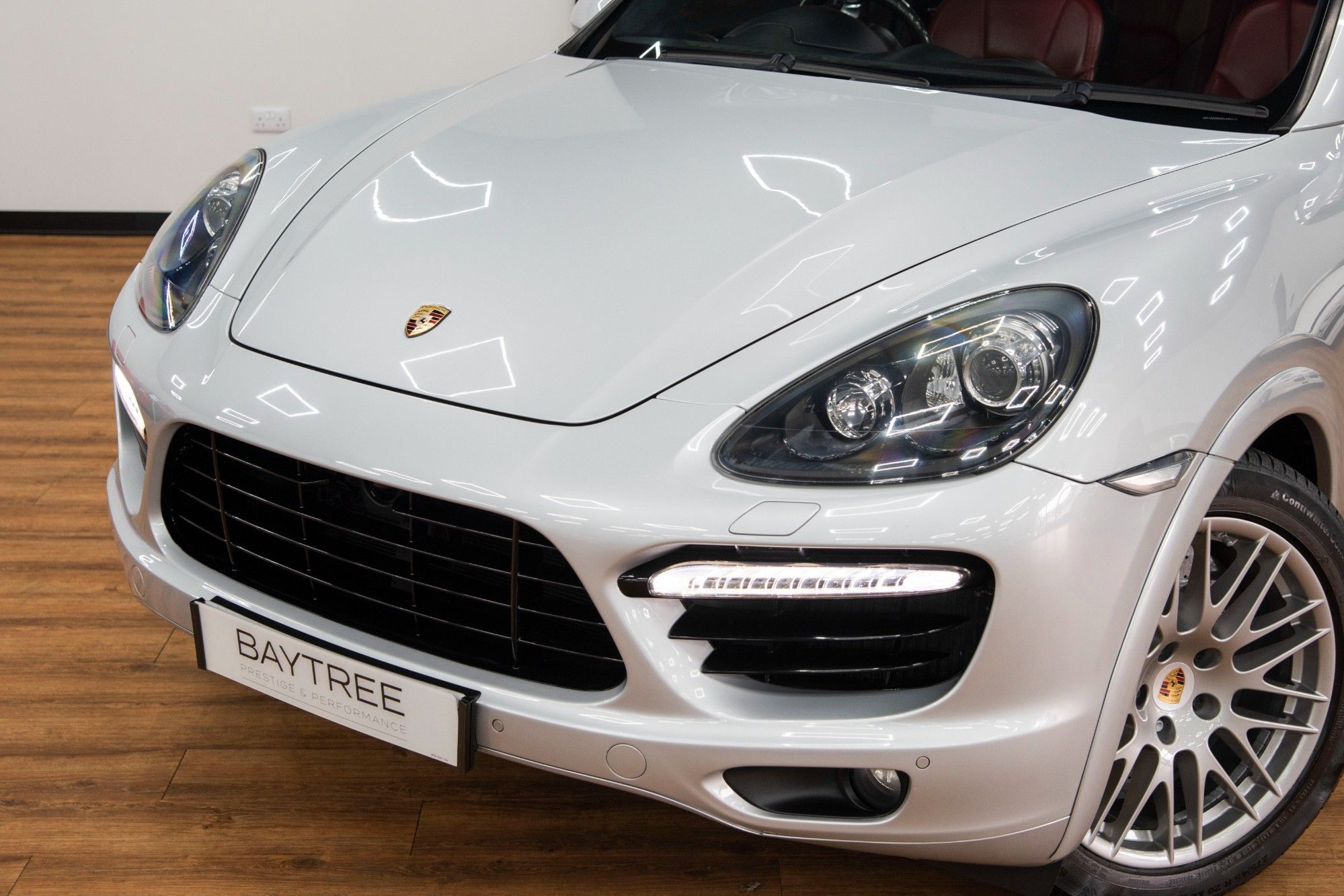 USED 2012 PORSCHE CAYENNE 4.8 V8 TURBO TIPTRONIC S 
