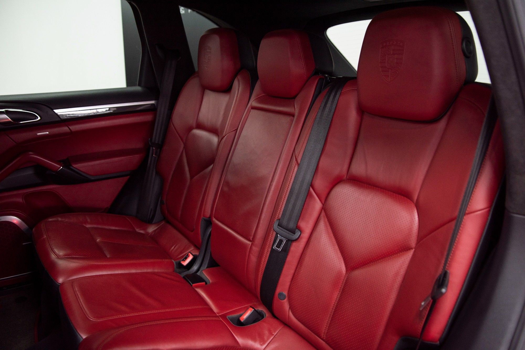USED 2012 PORSCHE CAYENNE 4.8 V8 TURBO TIPTRONIC S 
