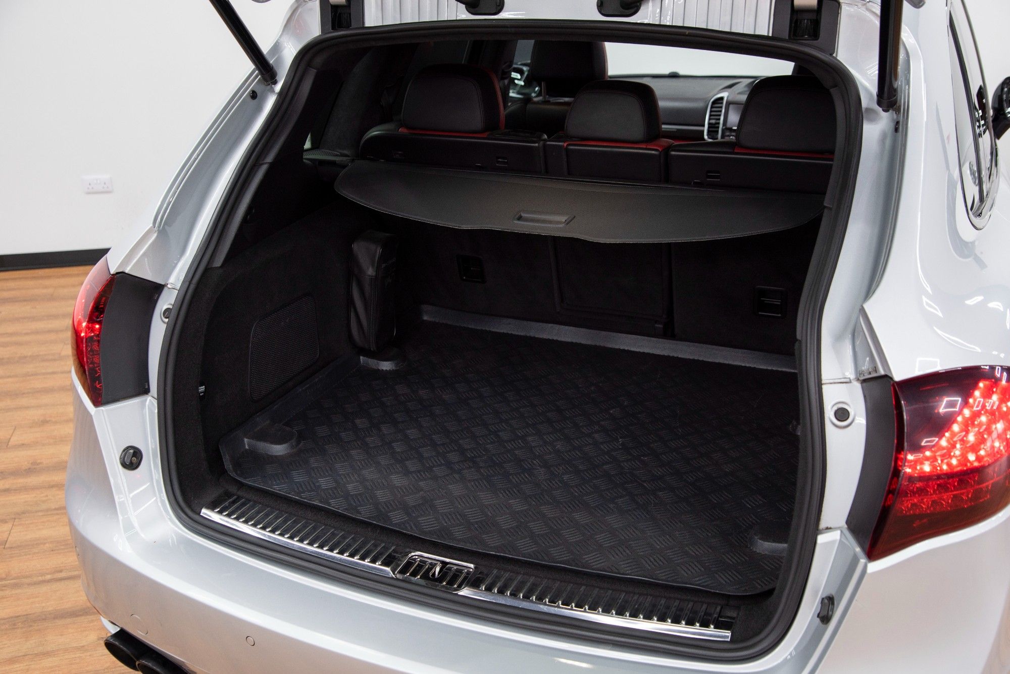 USED 2012 PORSCHE CAYENNE 4.8 V8 TURBO TIPTRONIC S 