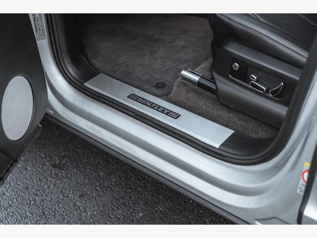 USED 2018 18 BENTLEY BENTAYGA 4.0 V8 D 5d 430 BHP 