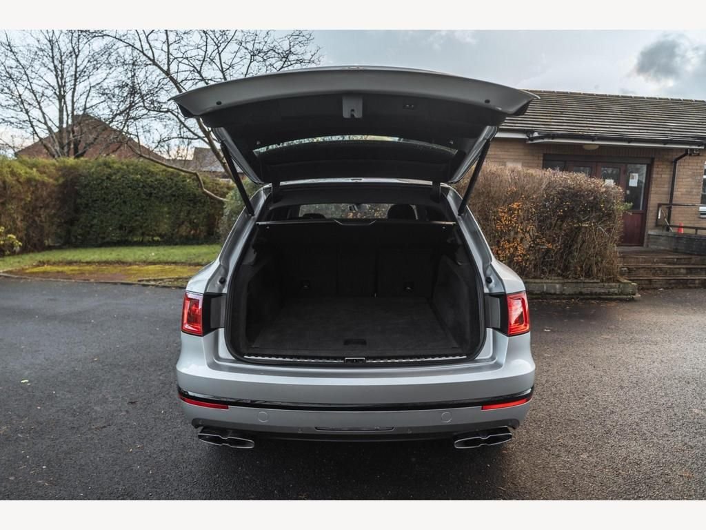 USED 2018 18 BENTLEY BENTAYGA 4.0 V8 D 5d 430 BHP 