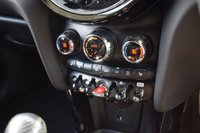 USED 2021 P MINI HATCH COOPER 1.5 COOPER SPORT 3d 134 BHP HUGE CARBON SPEC / JCW STYLING