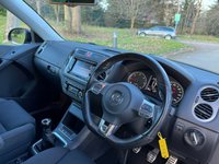 USED 2011 60 VOLKSWAGEN TIGUAN 2.0 R LINE TDI 4MOTION 5d 138 BHP 