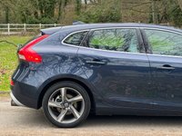 USED 2015 15 VOLVO V40 1.6 D2 R-DESIGN NAV 5d 113 BHP 