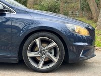 USED 2015 15 VOLVO V40 1.6 D2 R-DESIGN NAV 5d 113 BHP 