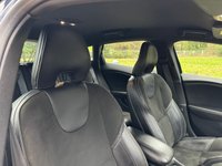 USED 2015 15 VOLVO V40 1.6 D2 R-DESIGN NAV 5d 113 BHP 