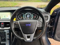 USED 2015 15 VOLVO V40 1.6 D2 R-DESIGN NAV 5d 113 BHP 