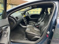 USED 2015 15 VOLVO V40 1.6 D2 R-DESIGN NAV 5d 113 BHP 