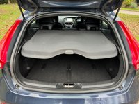 USED 2015 15 VOLVO V40 1.6 D2 R-DESIGN NAV 5d 113 BHP 