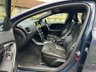 USED 2015 15 VOLVO V40 1.6 D2 R-DESIGN NAV 5d 113 BHP 