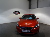 USED 2018 68 VOLVO V40 1.5 T3 INSCRIPTION 5d 151 BHP 
