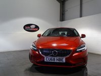 USED 2018 68 VOLVO V40 1.5 T3 INSCRIPTION 5d 151 BHP 