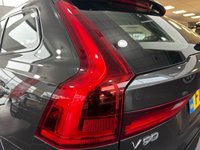 USED 2018 18 VOLVO V90 2.0 D5 POWERPULSE CROSS COUNTRY PRO AWD 5d 231 BHP XENIUM PACK - 360 CAMERA - PANO ROOF - AUTOMATIC PARALLEL AND 90 DEGREE PARKING - SATELITTE NAVIGATION - DAB RADIO - POWER PASSENGER SEAT - POWER TAILGATE - KEYLESS DRIVE