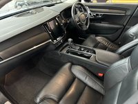 USED 2018 18 VOLVO V90 2.0 D5 POWERPULSE CROSS COUNTRY PRO AWD 5d 231 BHP XENIUM PACK - 360 CAMERA - PANO ROOF - AUTOMATIC PARALLEL AND 90 DEGREE PARKING - SATELITTE NAVIGATION - DAB RADIO - POWER PASSENGER SEAT - POWER TAILGATE - KEYLESS DRIVE