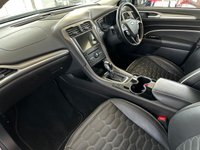USED 2018 68 FORD MONDEO 2.0 VIGNALE TDCI 5d 177 BHP SYNC 3 NAVIGATION SYSTEM WITH 8" COLOUR SCREEN - BLUETOOTH HANDSFREE - BLIND SPOT INFORMATION SYSTEM - USB INPUT - SONY DAB AUDIO SYSTEM - FRONT AND REAR PARK ASSIST -  KEYLESS ENTRY