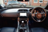 USED 2015 15 JAGUAR XE 2.0 R-SPORT 4d 178 BHP BLACKED OUT / FULL HISTORY