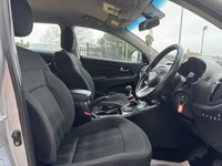 USED 2012 12 KIA SPORTAGE 1.7 CRDI 1 5d 114 BHP HUGE SPEC + CRUISE CONTROL + BLUETOOTH + PRIVACY GLASS + ALLOY WHEELS + 6 MONTHS NATIONWIDE WARRANTY + FINANCE AVAILABLE