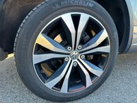 USED 2016 16 VOLKSWAGEN TOUAREG 3.0 V6 R-LINE TDI BLUEMOTION TECHNOLOGY 5d 262 BHP LEATHER-SATNAV-FSH