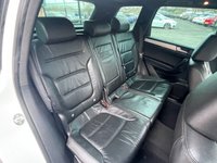 USED 2014 14 VOLKSWAGEN TOUAREG 3.0 V6 R-LINE TDI BLUEMOTION TECHNOLOGY 5d 202 BHP FULL SERVICE HISTORY, 2 KEYS, BOOK PACK, FRESH SERVICE + 12M MOT WITHIN THE SALE