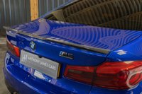 USED 2020 20 BMW M5 4.4 M5 COMPETITION 4d 617 BHP TAN INTERIOR, HUGE SPEC, REAR ENTERTAINMENT, COMFORT PACK, DRIVE ASSIST PACK, PARK PACK, CARBON SPOILER AND DIFFUSER, 12 MONTH WARRANTY