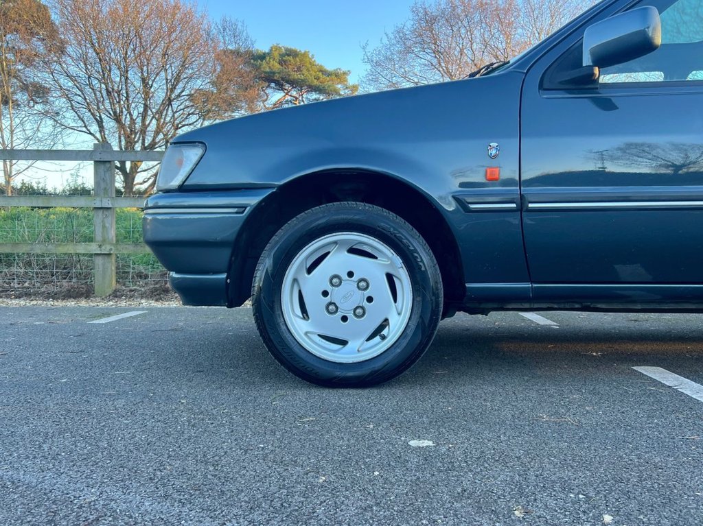 USED 1993 K FORD FIESTA GHIA // Mk3 // 5d // 1300 59 BHP // px swap 
