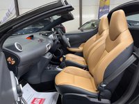 USED 2010 60 RENAULT WIND ROADSTER 1.2 TCe Dynamique S Convertible 2dr Petrol Manual Euro 5 (100 ps) Cruise Control, Heated Leather, Electric Roof