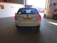 USED 2015 15 SKODA RAPID 1.2 SPACEBACK SE TECH TSI 5d 89 BHP Excellent main dealer History
