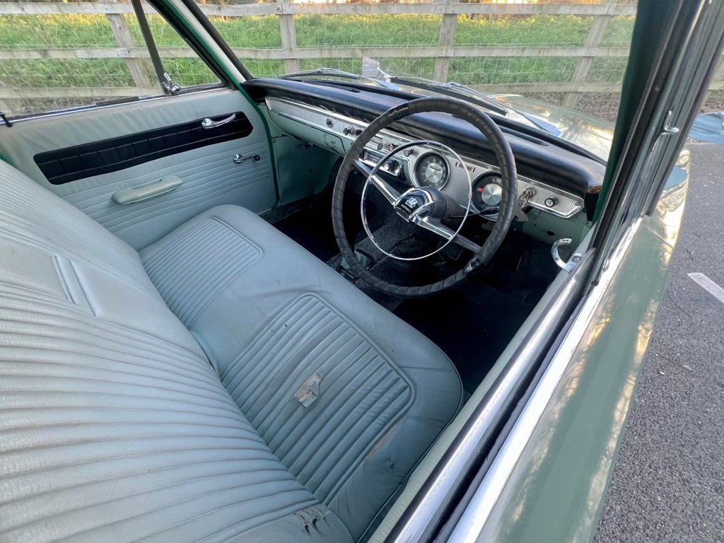 USED 1964 VAUXHALL VICTOR 1600 DE LUXE // 4d // px swap 