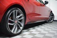 USED 2019 19 JAGUAR XF 3.0 D V6 S 4d 296 BHP PAN ROOF / MERIDIAN / BIG NAV