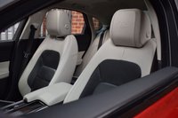 USED 2019 19 JAGUAR XF 3.0 D V6 S 4d 296 BHP PAN ROOF / MERIDIAN / BIG NAV